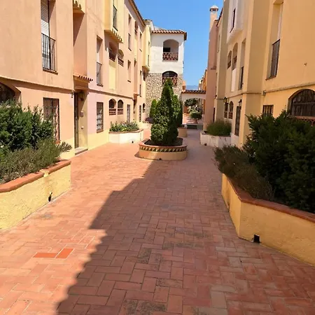 Apartment 1 Chambre Climatise Avec 3 Piscines A 200 M De La Plage