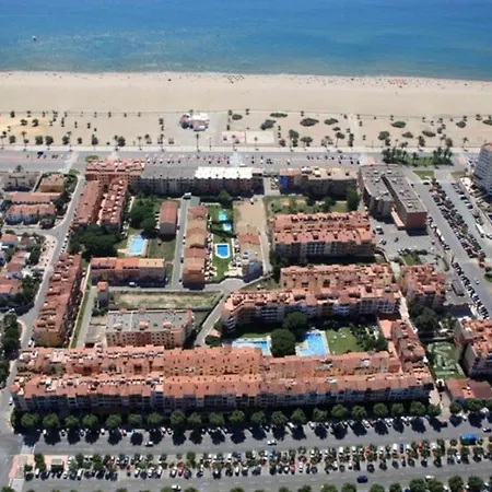 1 Chambre Climatise Avec 3 Piscines A 200 M De La Plage * Empuriabrava