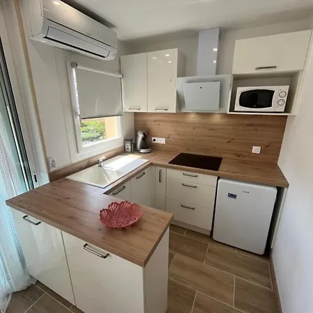 1 Chambre Climatise Avec 3 Piscines A 200 M De La Plage Apartment