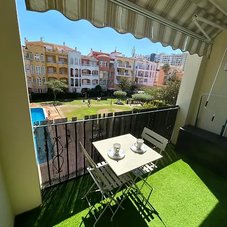 Apartment 1 Chambre Climatise Avec 3 Piscines A 200 M De La Plage Empuriabrava